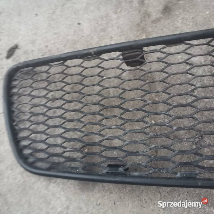 Atrapa grill Audi a4 b5 metal Części montażowe Gubin