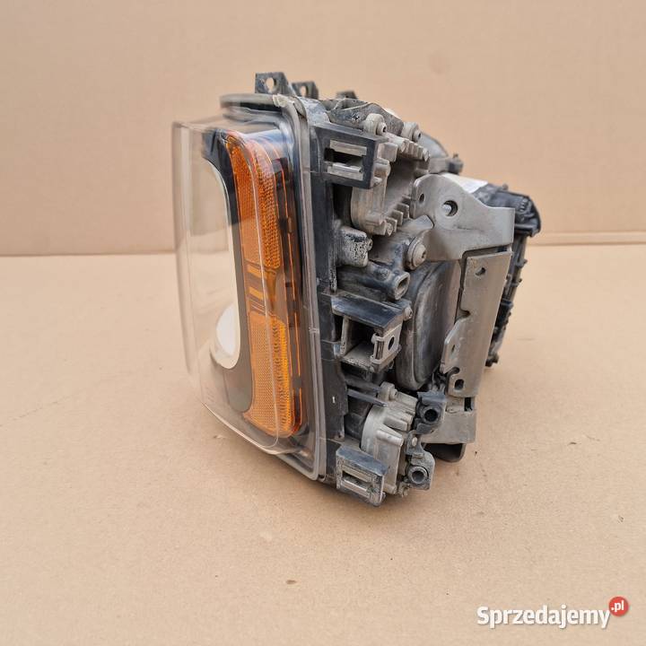 SCANIA R S NGS LAMPA REFLEKTOR LEWY FULL LED Bieleń