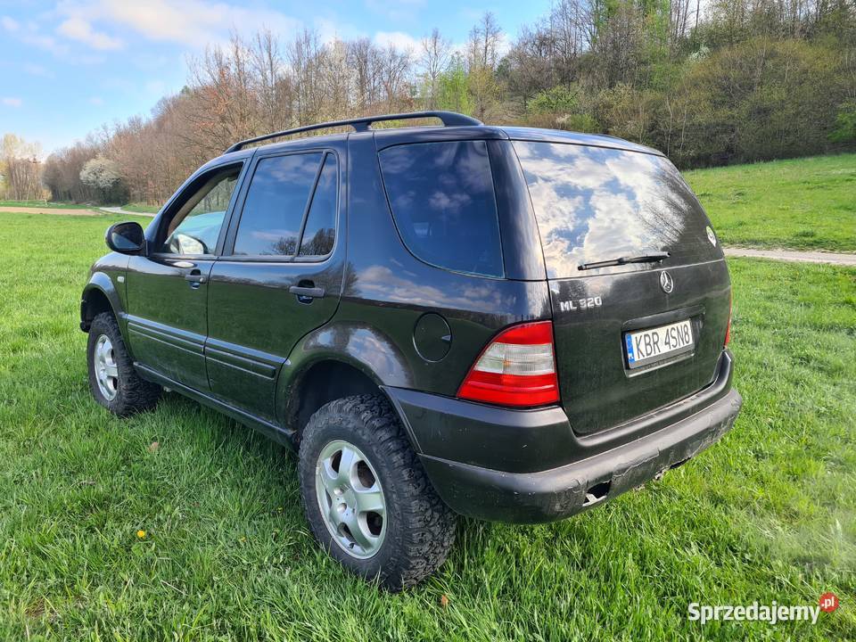 Mercedes ml 32v6 gaz 4x4 Rok produkcji 2000 Michałowice sprzedam