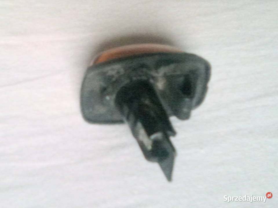 FSM 126p oryg migacz boczny z żarówką maluch Uniwersalne