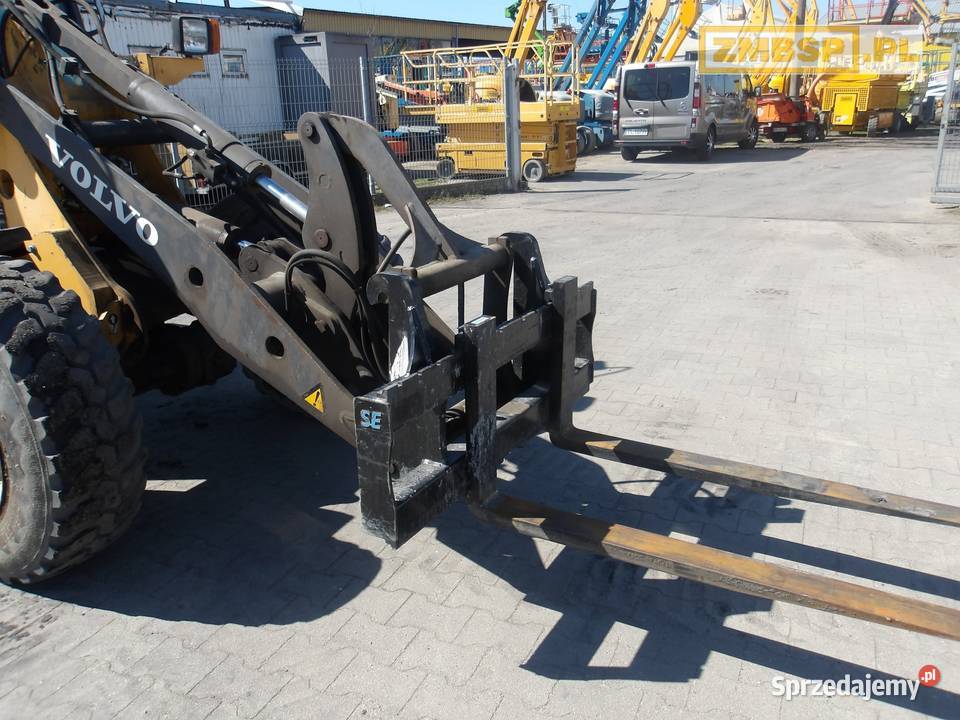 Ładowarka czołowa kołowa Volvo L25F widły Rok produkcji 2015