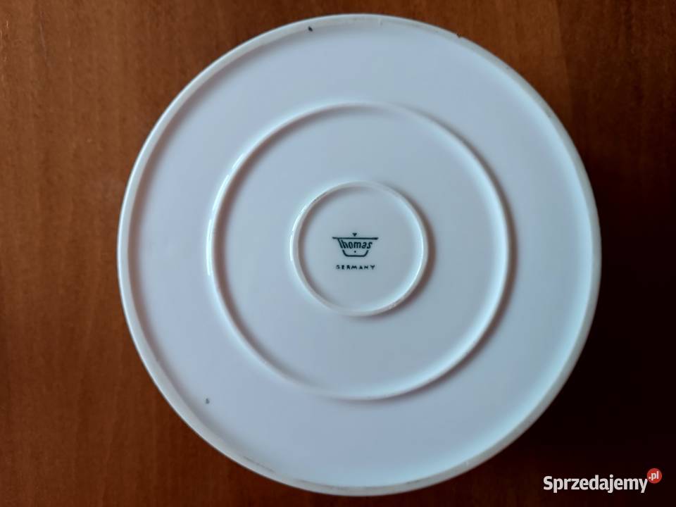 elegancki porcelanowy pojemnik z przykrywką Szczyrk