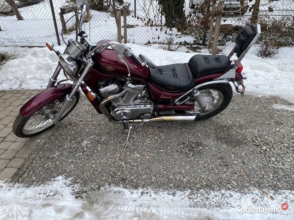 Suzuki VS 750 intruder