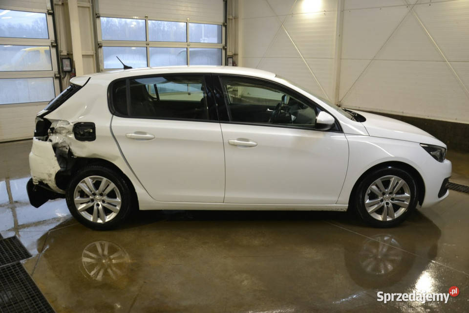 Peugeot 308 ŁADNY 12 benzyna 110 ledy tablet manualna 308