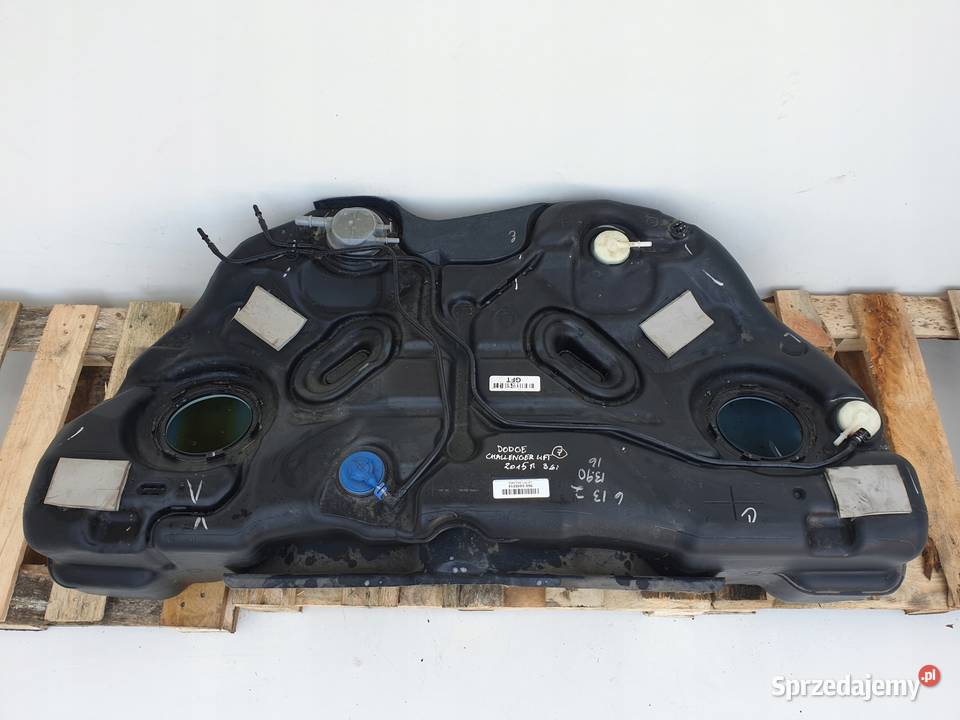 Dodge Challenger 36 V6 15 ZBIORNIK PALIWA BAK Rudka