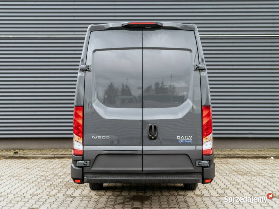 Iveco Daily 35S18A8H V L4H2 16m3 176 7os bluetooth Szczecinek