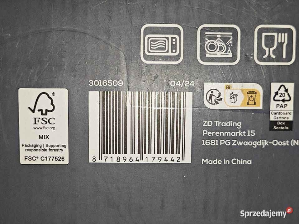 Zestaw talerzy 18 elementów kwadratowe Nowe Podegrodzie