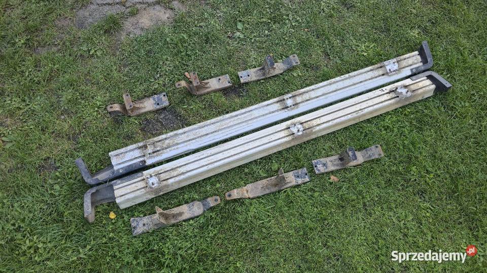 Stopnie progi Suzuki Grand Vitara 2 5 drzwiowa dolnośląskie Świdnica sprzedam