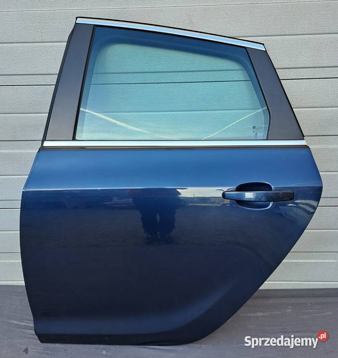 Drzwi prawy tył Opel Astra J IV hatchback Z22A