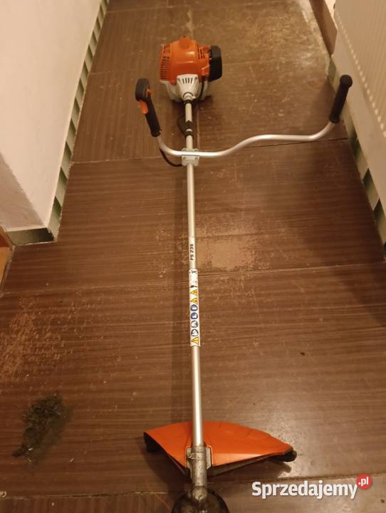 Kosa spalinowa Stihl FS 235 Kosy i podkaszarki Nysa