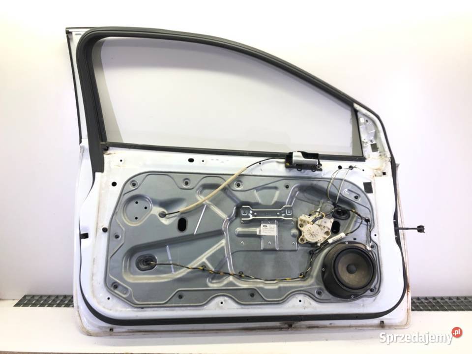 DRZWI LEWY PRZÓD FORD FOCUS II Hatchback 0413 sprzedam