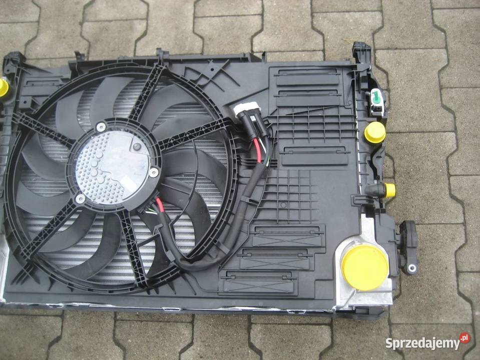 bmw 2 u06 x1 u11 2225r benzyna chłodnica wody Rakoniewice sprzedam