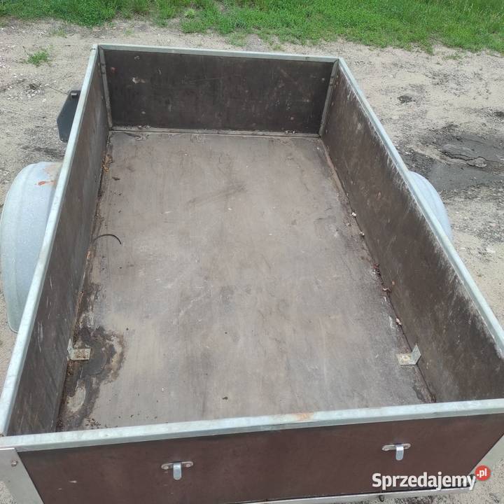 Przyczepka z plandeką fajna zgrabna