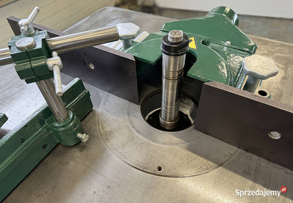 Frezarka dolnowrzecionowa SCHRODER wózkiem Sierakowska Huta