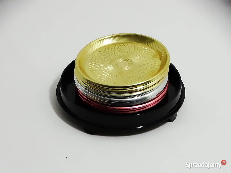 Zestaw dekoracyjnych talerzyków podstawek