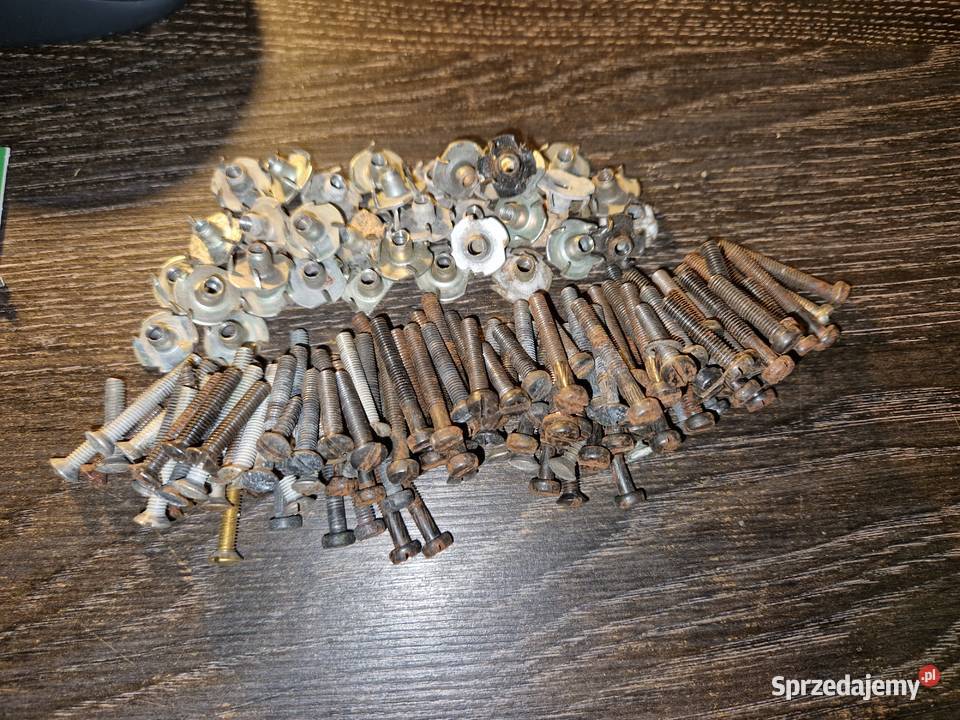 Śruby wkręty czarne nakrętki Unitra Tonsl Wrocław