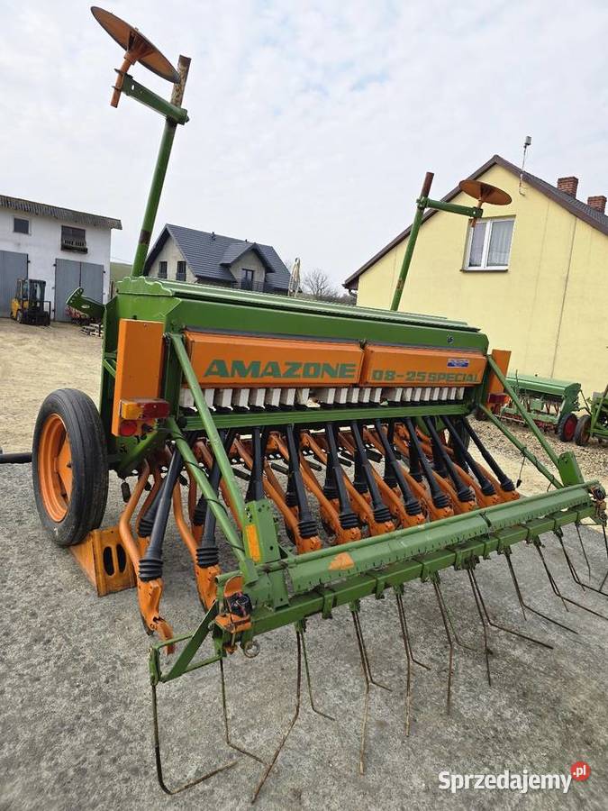 Siewnik zbożowy Amazone D8 25m Specjal import Maków