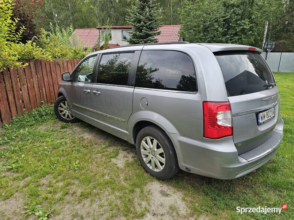 Chrysler Town country 36 lpg 2016r Rok produkcji 2016 Emilia