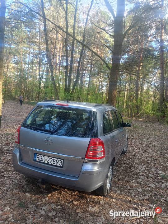 Opel Zafira B 18 benzyna 2008 manualna Zaklików