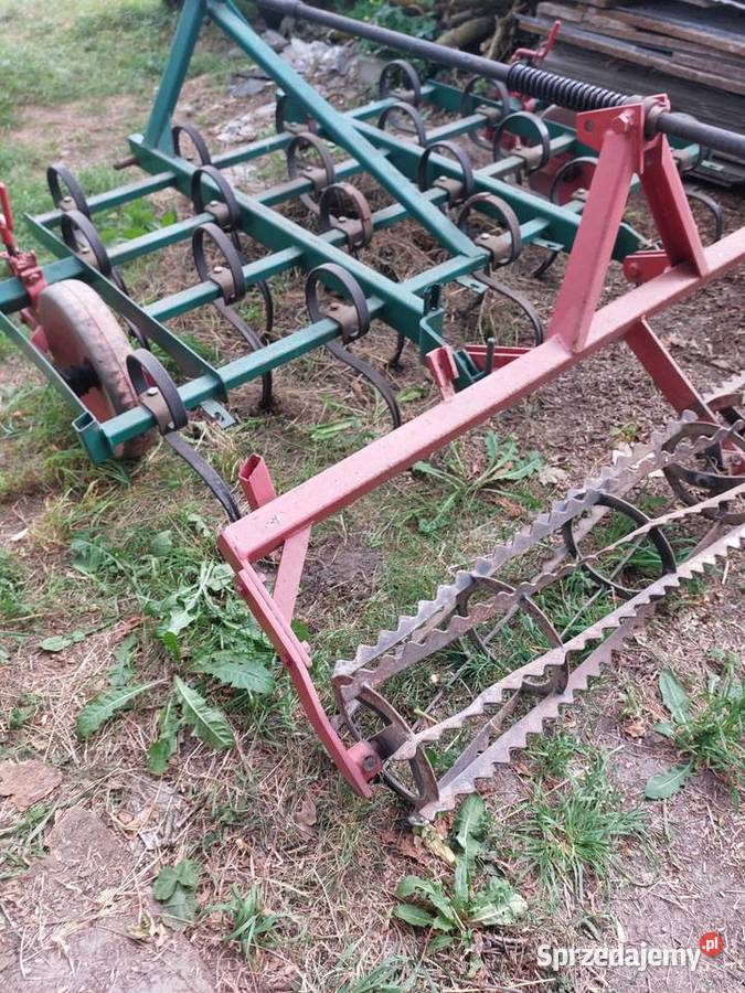 Agregat uprawowy z wałem nieuszkodzony