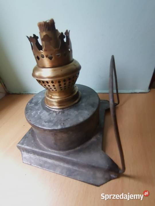 Stara lampa kolejowa na nafte Kraków