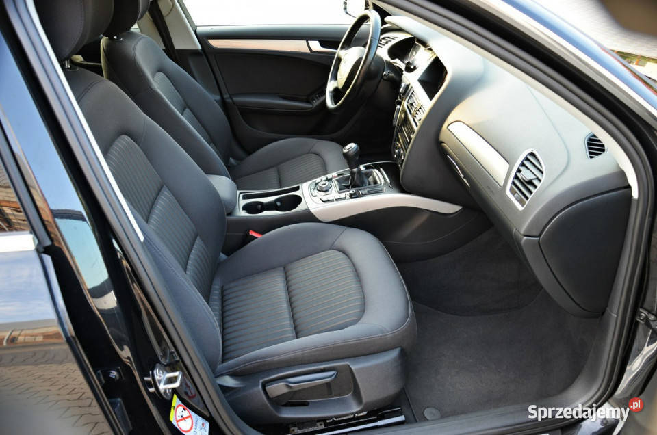 Audi A4 20TDI 143 Navi Xenon Serwis Koniecznie elektrochrom. lusterka boczne
