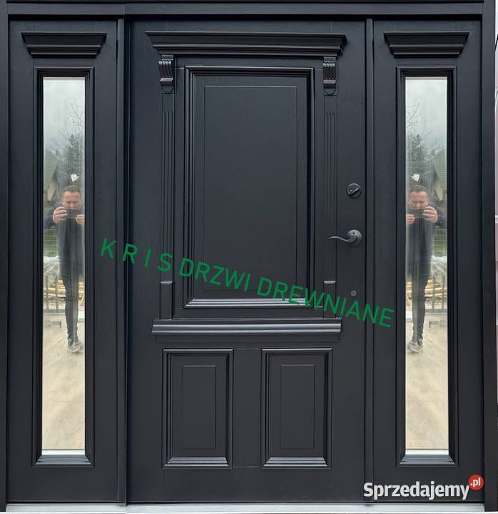 Drzwi zewnętrzne drewniane z doświetlami w Drzwi i okna Grzybno