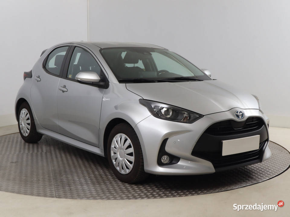 Toyota Yaris 15 VVTi Hybrid światła przeciwmgielne Yaris sprzedam
