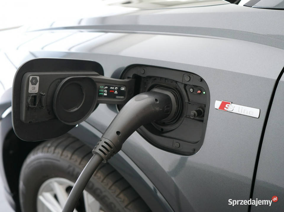 Audi Q3 Sportback 45TFSIe 245 SLine Matrix światła przeciwmgielne Kielce