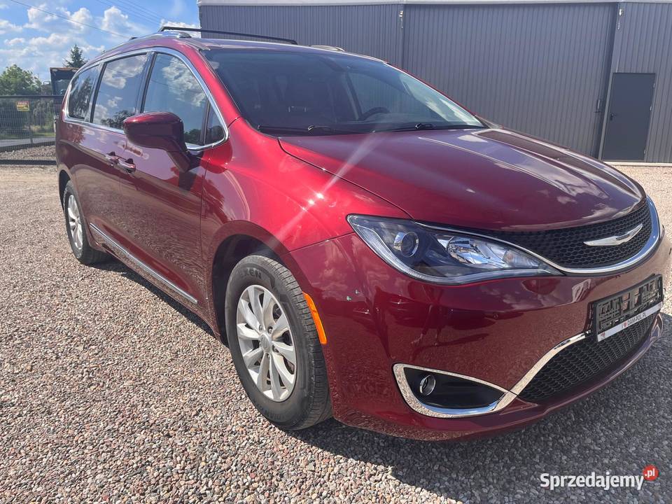 Chrysler Pacifica 36 Touring L 2019 benzyna z Ślesin