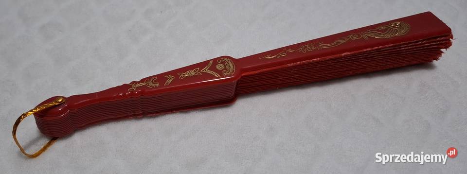 Wachlarz składany czerwony plastikowy 43 Czeladź