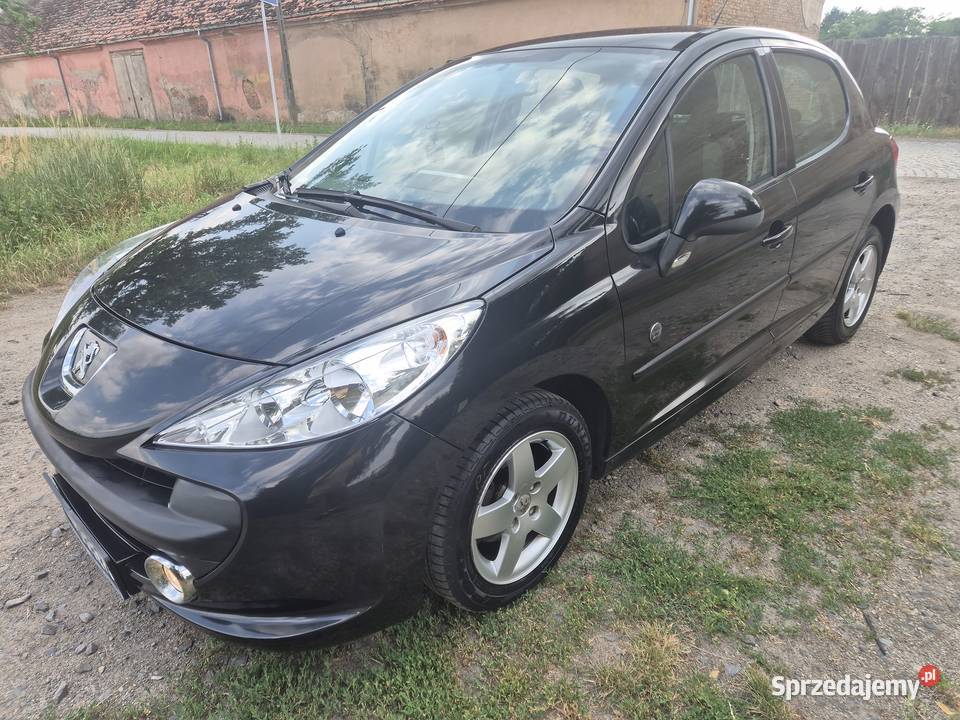 Peugeot 207 14 8V 75 trwały prosty 2009 5 Legnica