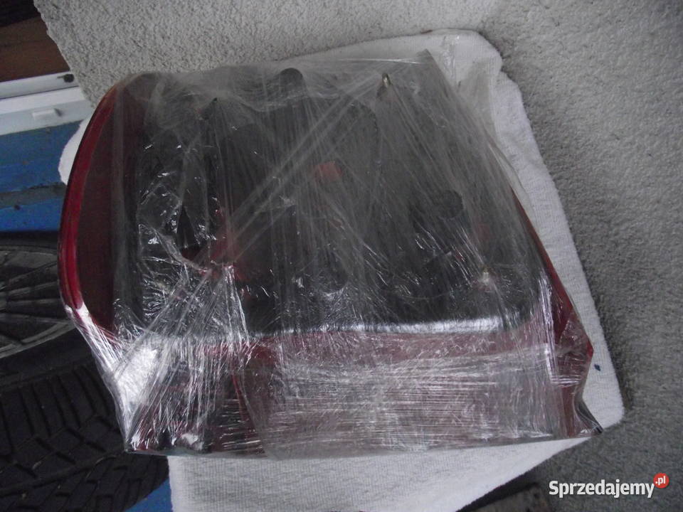 Audi A4 B5 sedan Lampa tylna prawa osobowe dolnośląskie Wrocław sprzedam