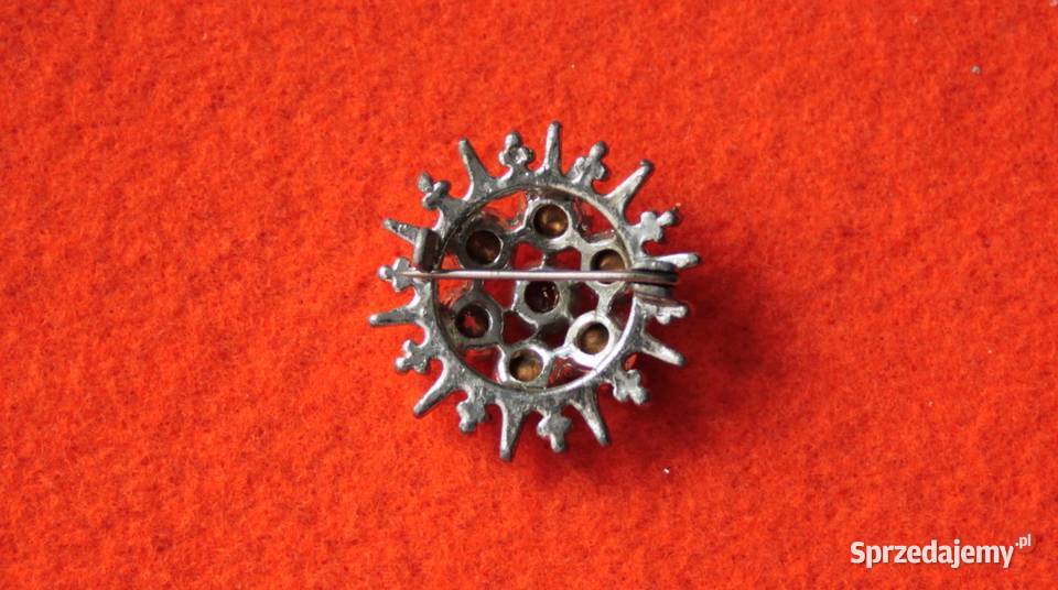 Stara angielska broszka śnieżynka z czerwonym Ochojno