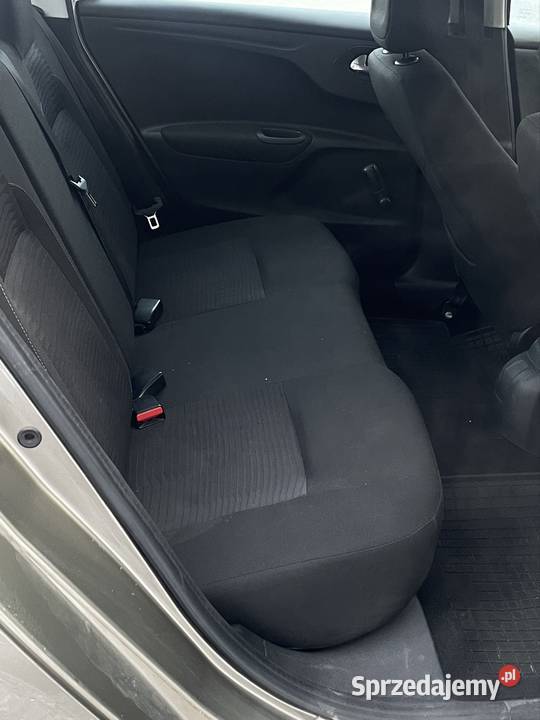 Peugeot 301 12Vti 2012r światła przeciwmgielne Poznań