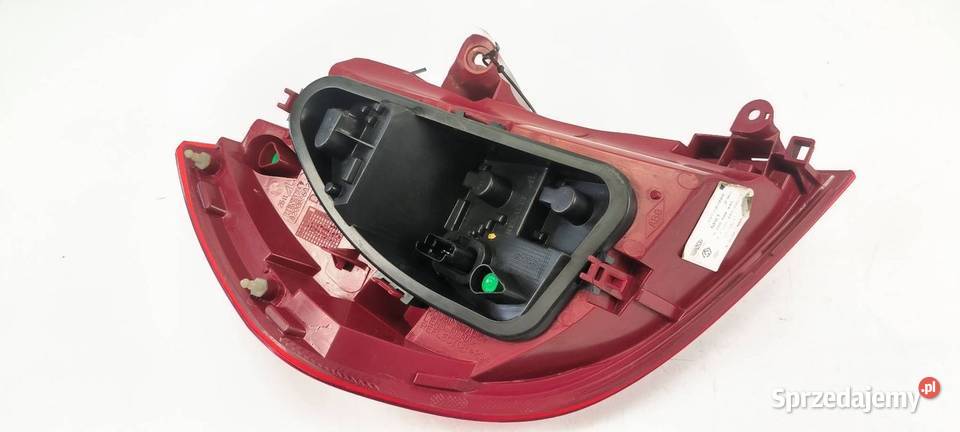 LAMPA PRAWA TYŁ RENAULT CLIO III 8200886946 Lipno