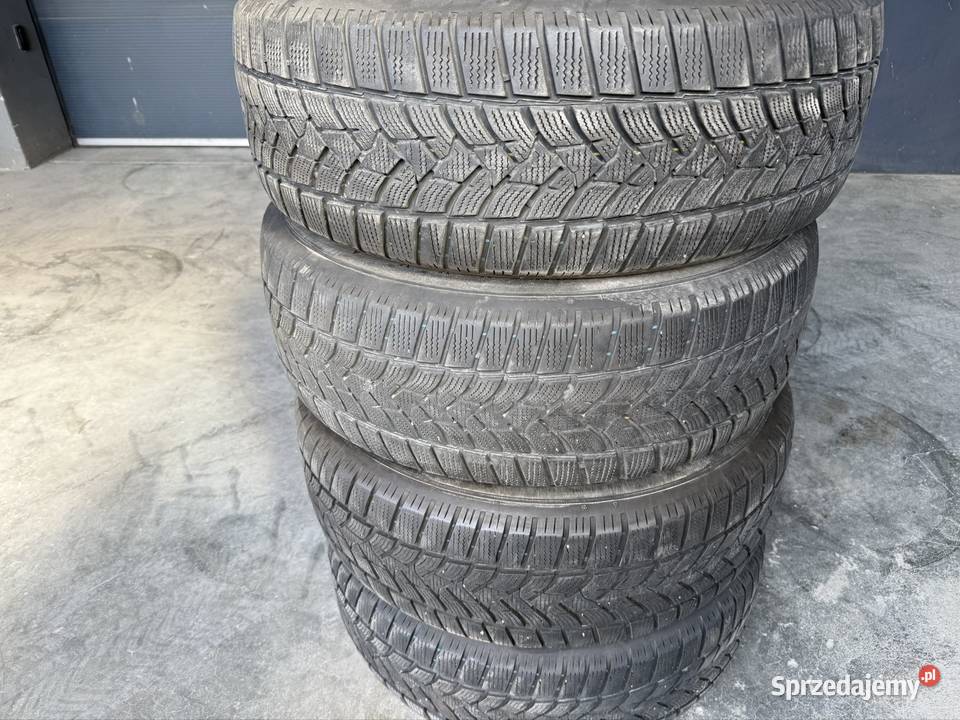 Opony zimowe Dunlop 2356517 SUV 2021r Fałków