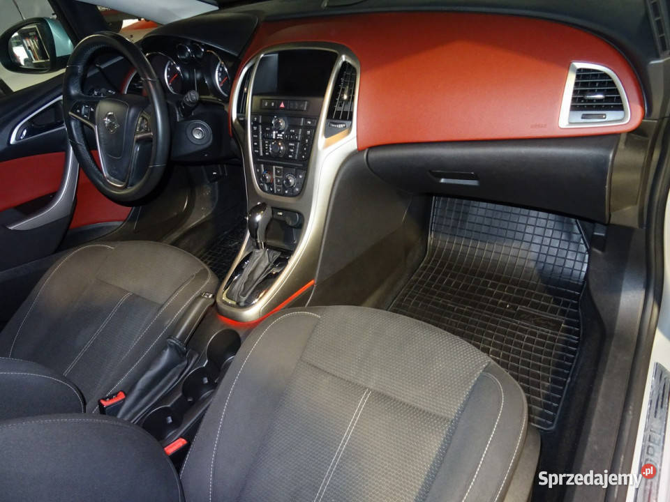 Opel Astra Samochód z automatyczną skrzynią Łódź