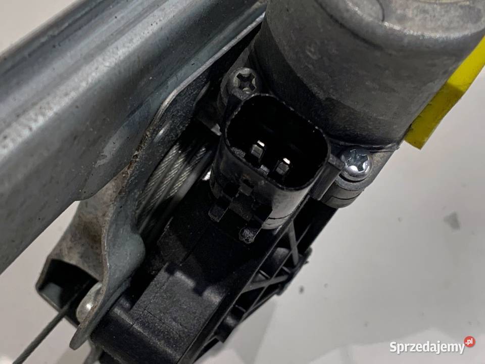 PODNOŚNIK SZYBY PRAWY TYŁ SSANGYONG TIVOLI sprzedam