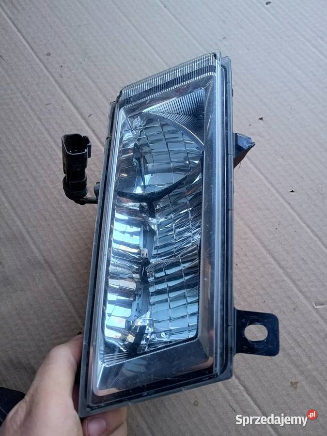 Halogen Dolny prawy Scania S Staszów sprzedam