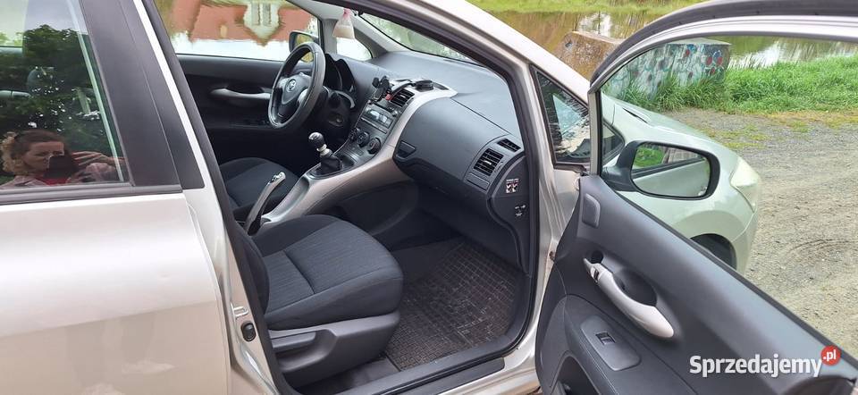 Toyota Auris 14D4D z hakiem Rok produkcji 2010 kujawsko-pomorskie Bydgoszcz