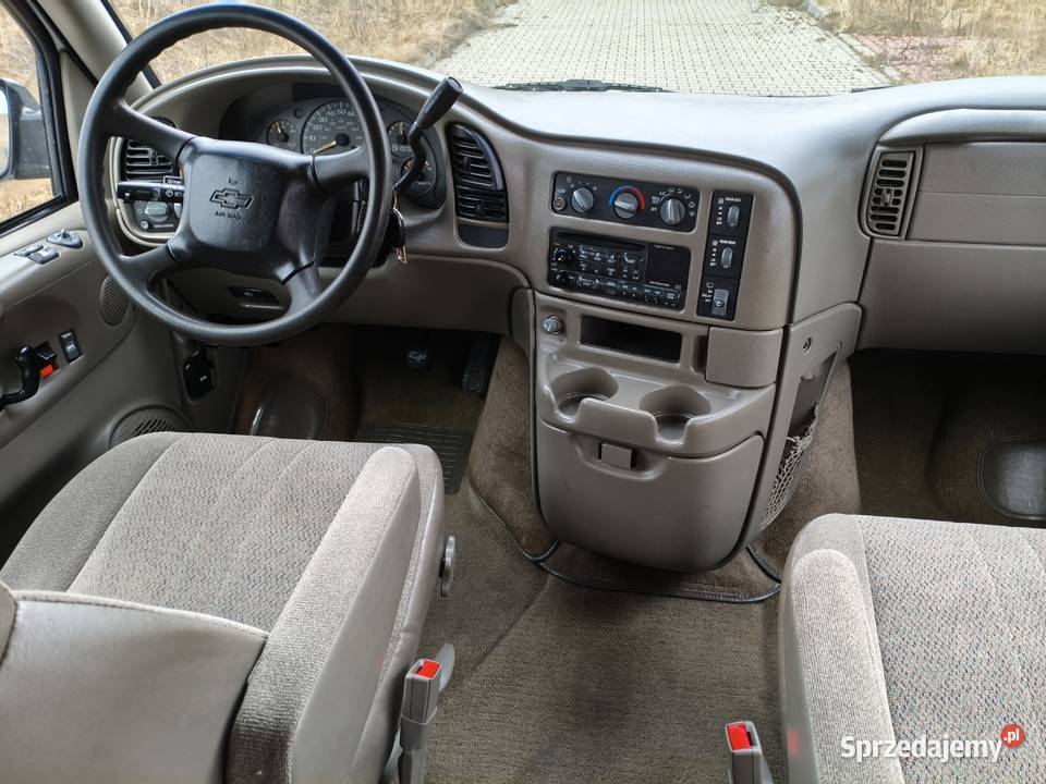 Piękny Van Chevrolet Astro 43 V6 AWD 2004 Bytów