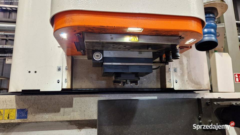 Elektrodrążarka wgłębna AGIE CHARMILLES FORM 400