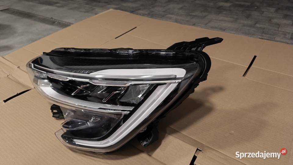 LAMPA RENAULT ARKANA PRAWA LEWA STAN