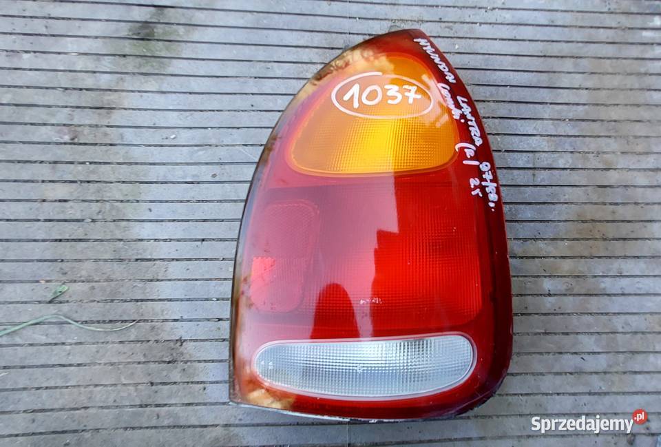 Hyundai lantra kombi 1998 1999 lampa tył lewa dolnośląskie Byków sprzedam