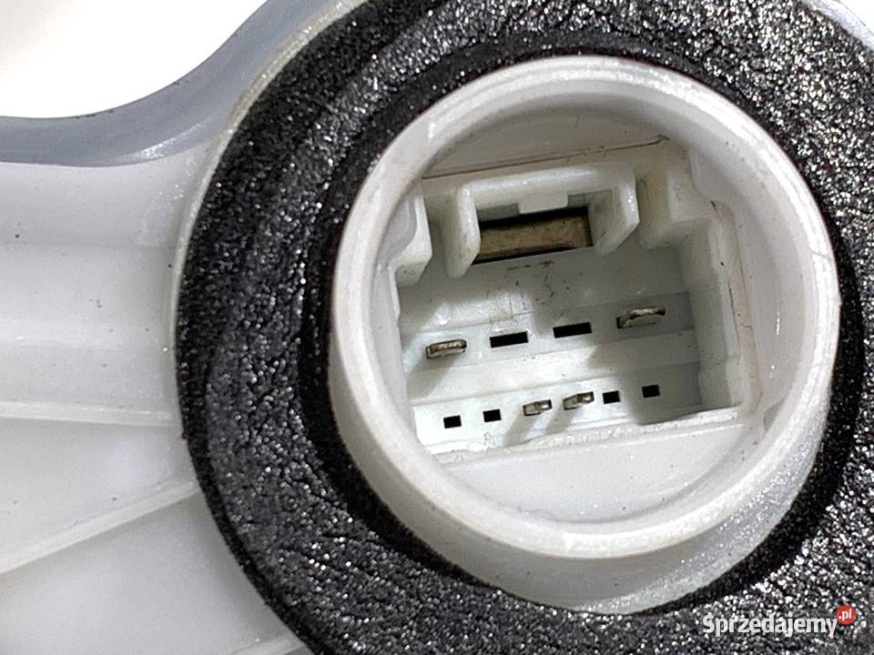 ZAMEK DRZWI PRAWY PRZÓD TOYOTA COROLLA E21 sprzedam