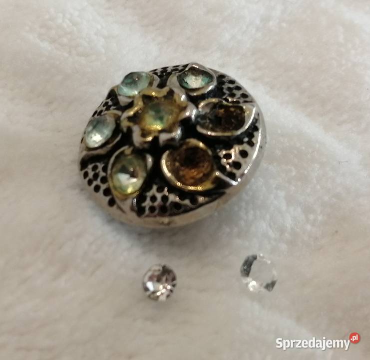 Ozdobny guzik na stopce okrągły z kamieniami Czeladź