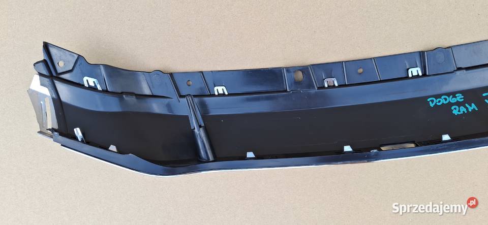DODGE RAM V 5 19 LISTWA ZDERZAKA GRILLA ATRAPY lubuskie Bieleń