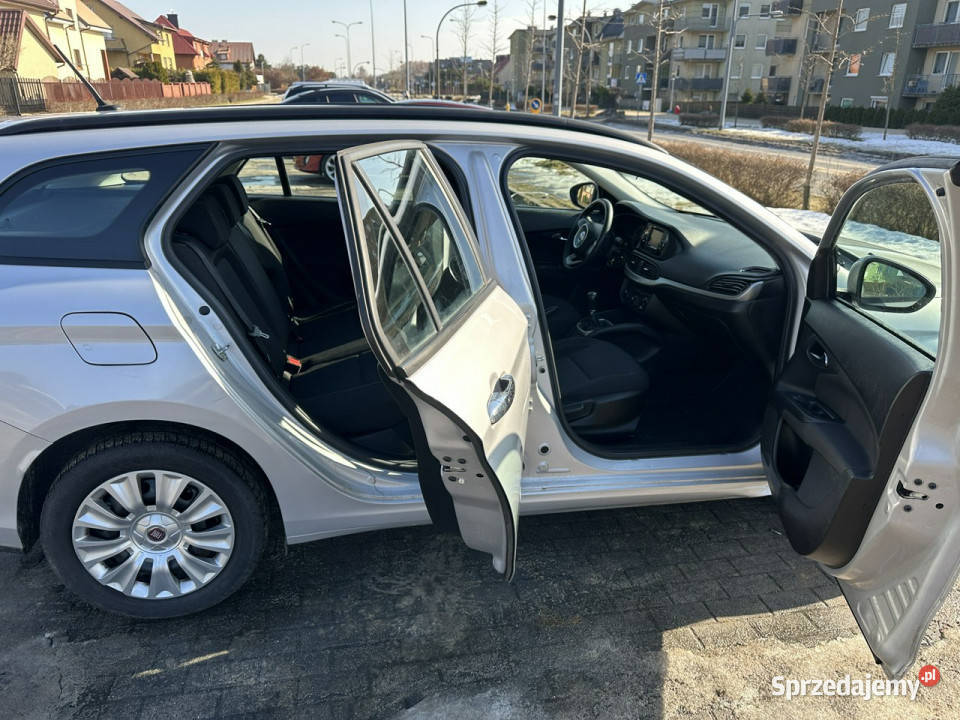 Fiat Tipo Tempomat klimatyzacja parktronik Zarejestrowany w Polsce
