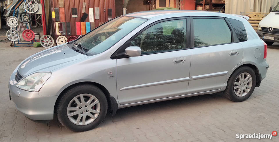 Honda Civic VII 16 5D 110 LPG kupiony w Polsce